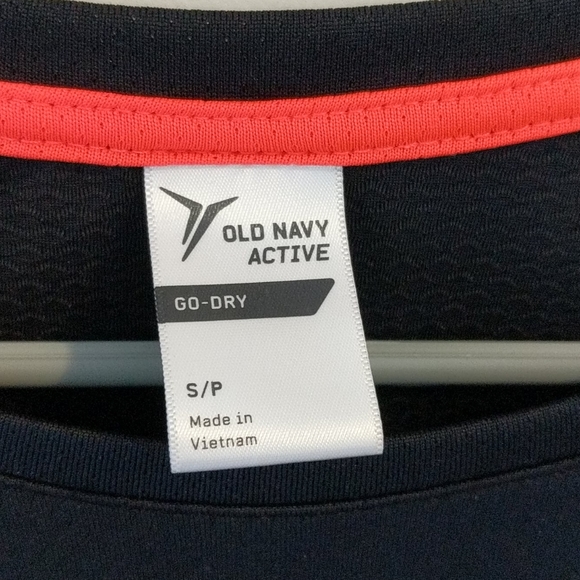 ✨3 for $25✨Workout Longsleeve - Picture 2 of 3